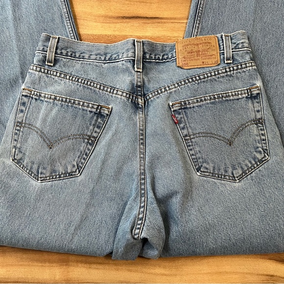 Vintage Y2K 2000 Levi’s 550 Classic Relaxed Fit Size 34 Medium Wash - Picture 4 of 7